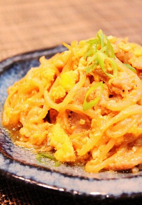 簡単❀豚コマ肉ともやしのオイマヨ卵とじ❀