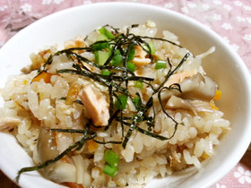 秋鮭とキノコの炊き込み御飯