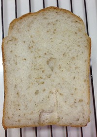 シンプル白ごま食パン（HB早焼き）