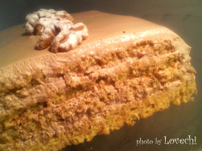 胡桃スポンジのチョコレートケーキの写真