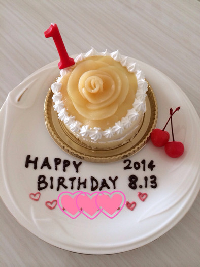 1歳お誕生日ケーキ♡白桃のバラ♡の写真