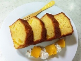 米粉で作るマンゴーのパウンドケーキの画像