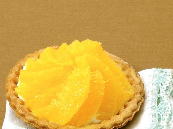 オレンジとヨーグルト生クリームタルト