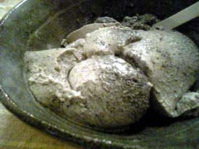 炒り胡麻から作る、超黒胡麻ブランマンジェ
