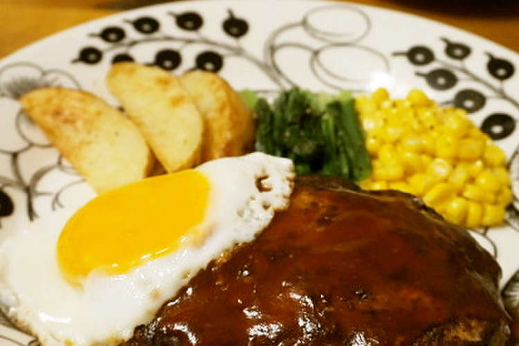 目玉焼きハンバーグ デニーズ風 レシピ 作り方 By ゆうゆう0221 クックパッド 簡単おいしいみんなのレシピが349万品