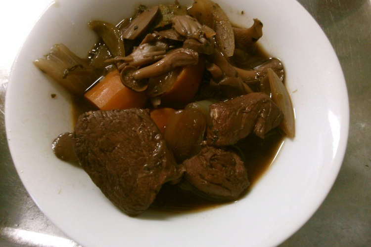 きのこと 鶏肉の 赤ワイン 煮込み レシピ 作り方 By 331ミミイ クックパッド