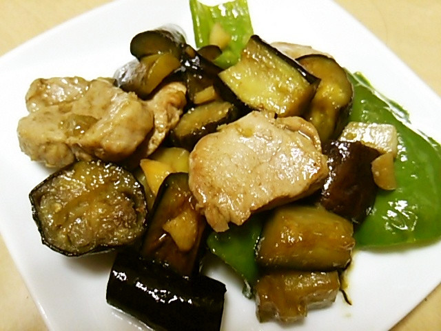 ご飯がススム♡豚ヒレ肉と茄子のピリ辛炒めの画像