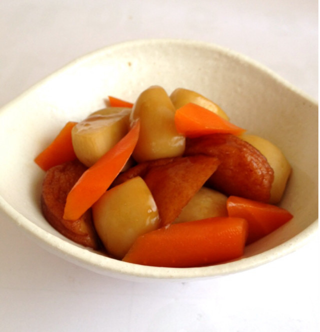 里芋と薩摩揚げの煮物の画像