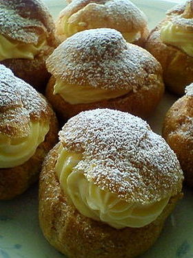 クリームが美味しいぃ~♪シュークリーム
