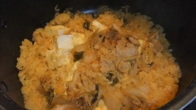 キムチと豆腐の炊き込みご飯の写真