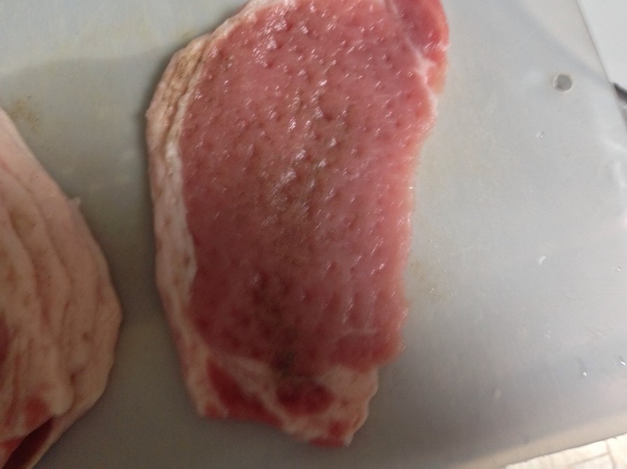 厚切りの豚ロース肉を柔らかくする方法の画像