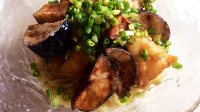 やみつき あげ茄子とあげ魚の胡麻だれ麺 レシピ 作り方 By Sakko クックパッド 簡単おいしいみんなのレシピが353万品