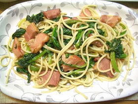 ベーコンとほうれん草のパスタ
