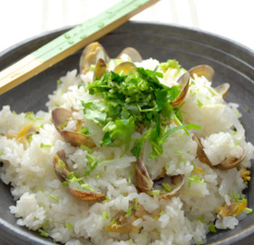 土鍋で炊飯☆あさりと大根の深川飯