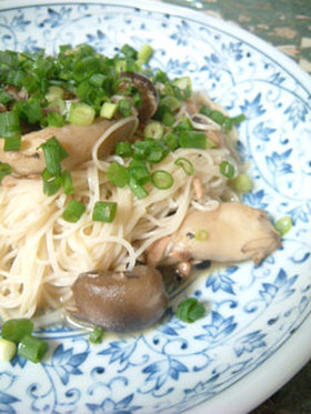 きのことツナのそうめん