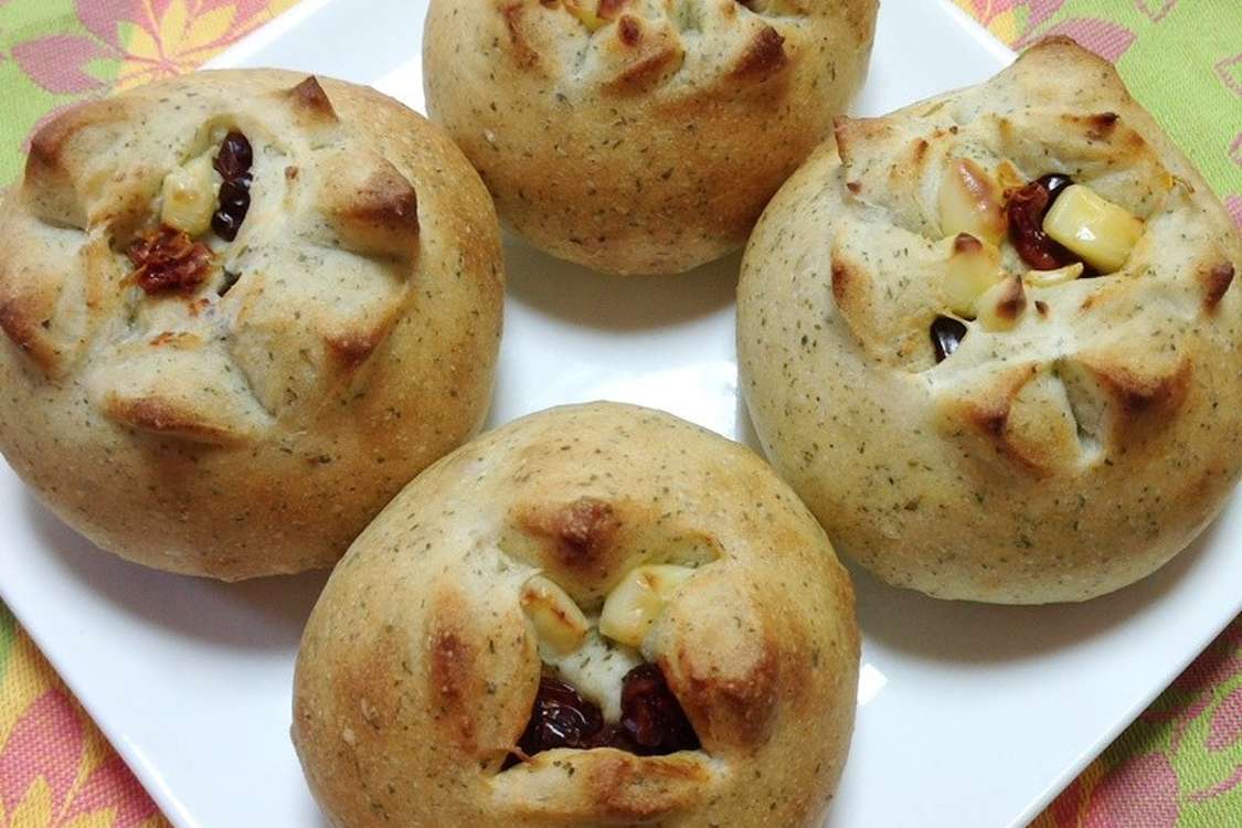ドライトマトとチーズのパン レシピ 作り方 By せつみか クックパッド 簡単おいしいみんなのレシピが379万品