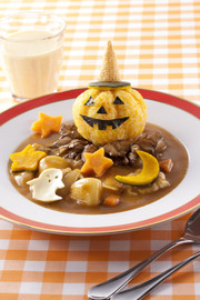 ハロウィーンパンプキンライスのカレーの写真