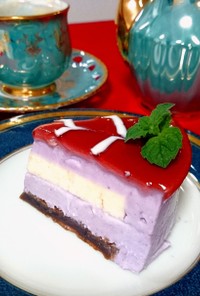 紫いもで☆3層レアチーズケーキ