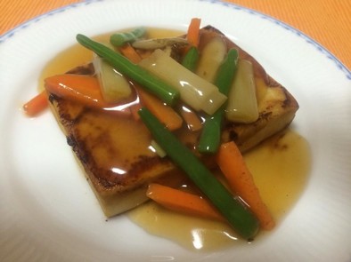 高野豆腐のあんかけステーキの写真
