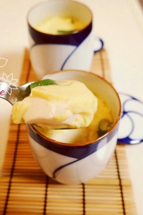 簡単に料亭の味♪とうふの入った茶碗蒸