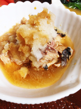 シャケ缶で簡単つまみやご飯に乗せても