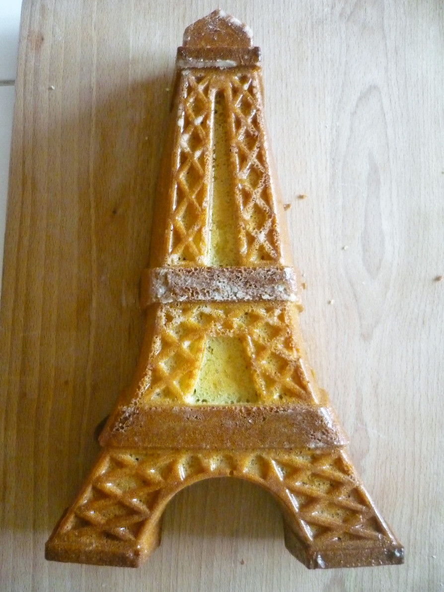 エッフェル塔のヨーグルトケーキの画像