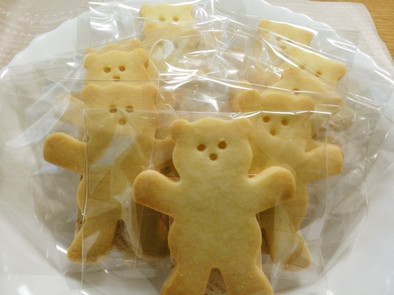 クマの型抜きクッキーの写真