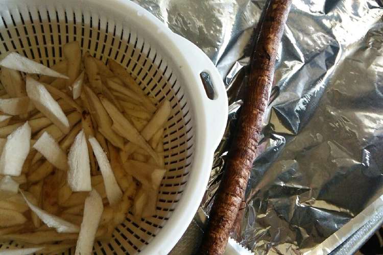 簡単 ゴボウの皮むき方 レシピ 作り方 By クックぐでぐでママ クックパッド 簡単おいしいみんなのレシピが356万品