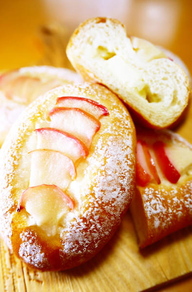 林檎とクリームチーズのハニースイートパンの写真