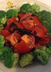  トマトとワカメの簡単サラダ