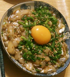 絶品!アテにもご飯にも!太刀魚のユッケ