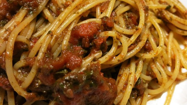 バジルペーストで作るトマトソースのパスタ レシピ 作り方 By たぶんひろせ クックパッド 簡単おいしいみんなのレシピが357万品