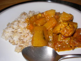 スパイスから作る、チキンカレー