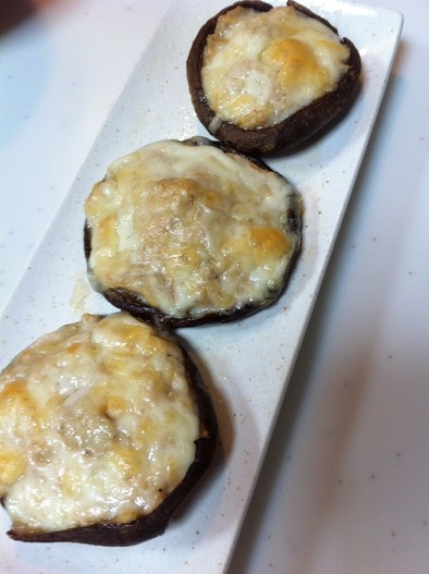 簡単椎茸のツナマヨチーズ焼きの写真