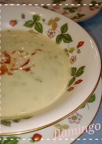 優しい味のブロッコリーのミルクスープ