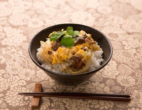 いわしの蒲焼 ミルク卵とじ丼