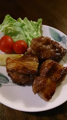 スペアリブのオレンジマーマレード漬け焼き
