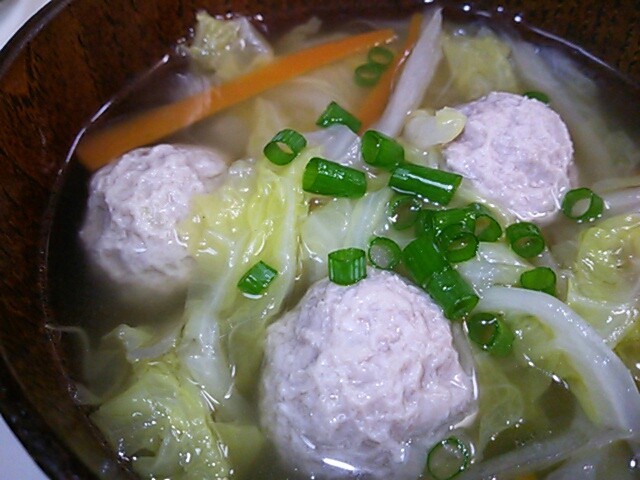 《肉団子と白菜のスープ》の画像