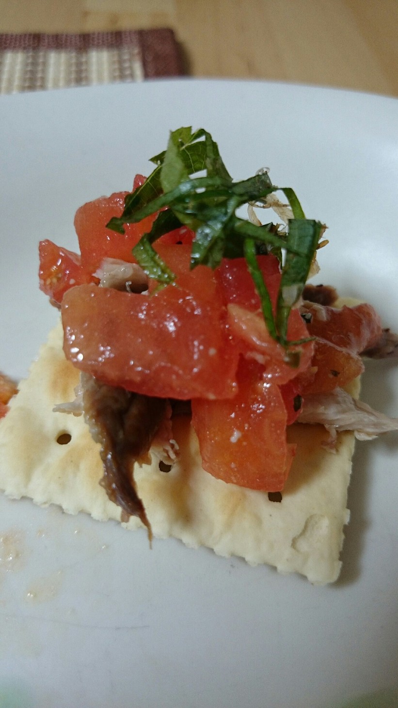 秋刀魚とトマトのブルスケッタの画像