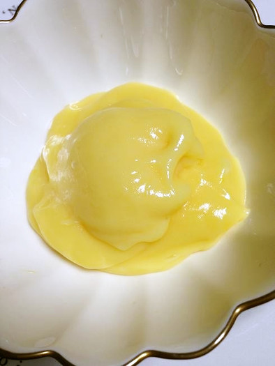 全卵でカスタードクリームの写真