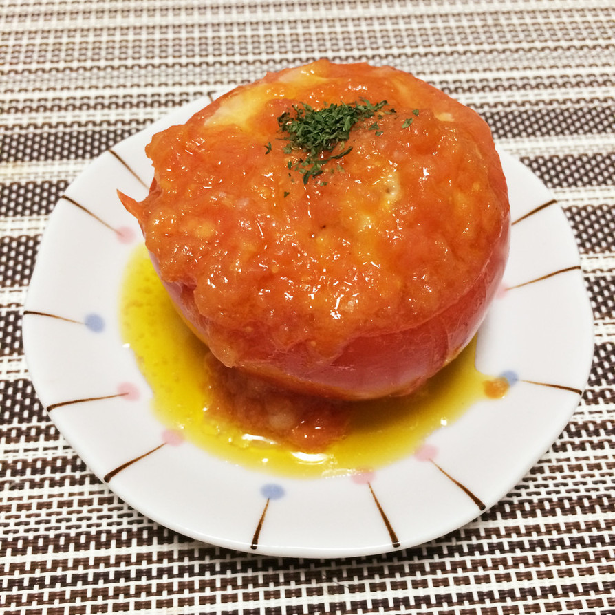 トマトと温泉たまごのチーズ焼きの画像