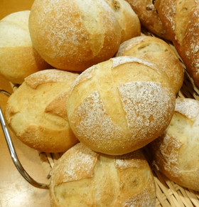 簡単★シンプルなプチパン(基本のパン)