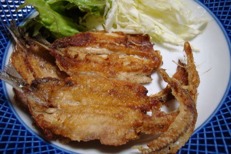 フライパンで 鰯の竜田揚げ 骨せんべい レシピ 作り方 By さっちゃん１号 クックパッド 簡単おいしいみんなのレシピが364万品