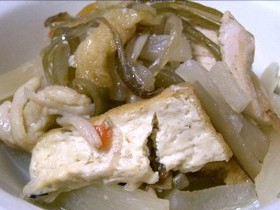 ちょっと懐かしい…大根と厚揚げの煮物