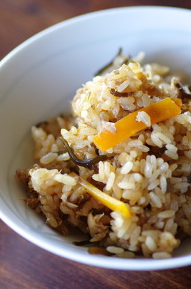 簡単☆ツナと塩昆布の炊き込みご飯