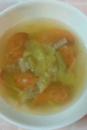 白菜とゴロゴロソーセージのコンソメスープ