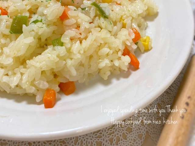 簡単 炊飯器におまかせ えびピラフ レシピ 作り方 By 結真は道産子 クックパッド 簡単おいしいみんなのレシピが352万品
