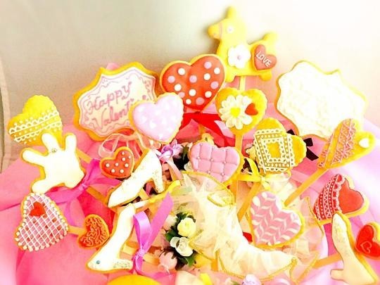 バレンタインのアイシングクッキーpopsの画像