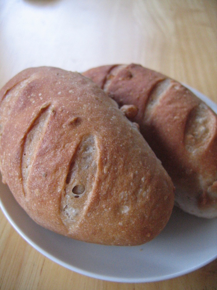 パネトーネマザーで　くるみフランスパンの画像
