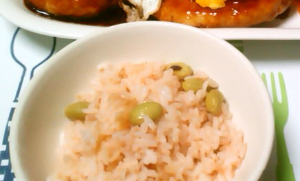 簡単♪鮭フレークと枝豆の炊き込みご飯の画像
